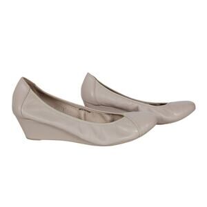 Geox Womens Wedge Pumps EU 39 Cream Leather Slip On Mid Heel Comfort Heels